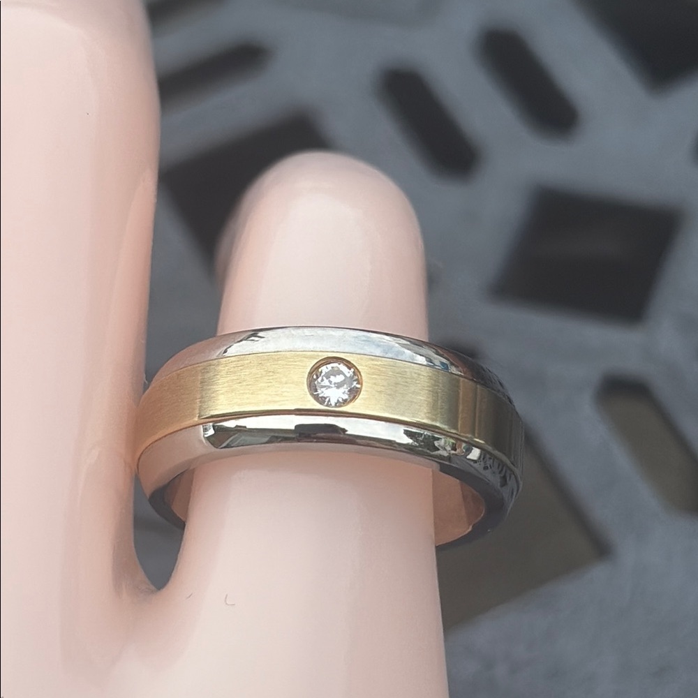 Solid 10kt Gold Stainless Steel 1/10ct Diamond Solitaire Ring Wedding Band Size5 - Picture 4 of 10